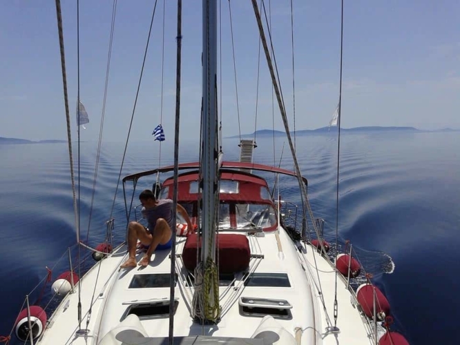 01-sporades-sailing-beneteau-393-13