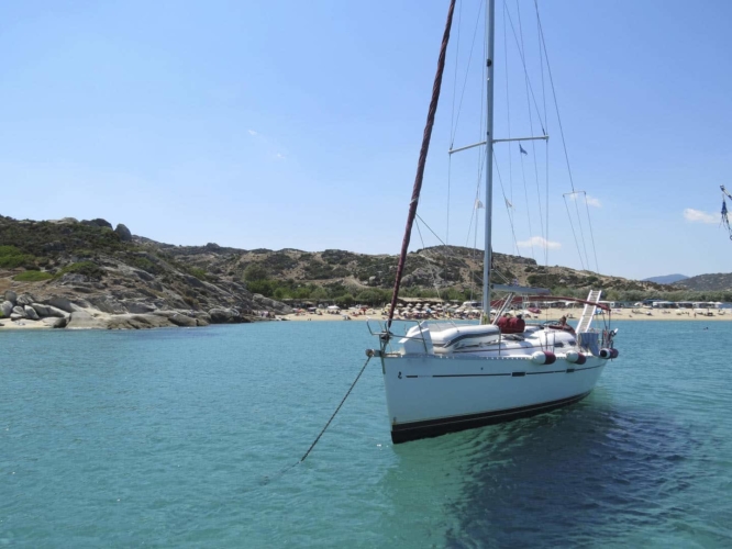 halkidiki-sailing-beneteau-clipper-393-05