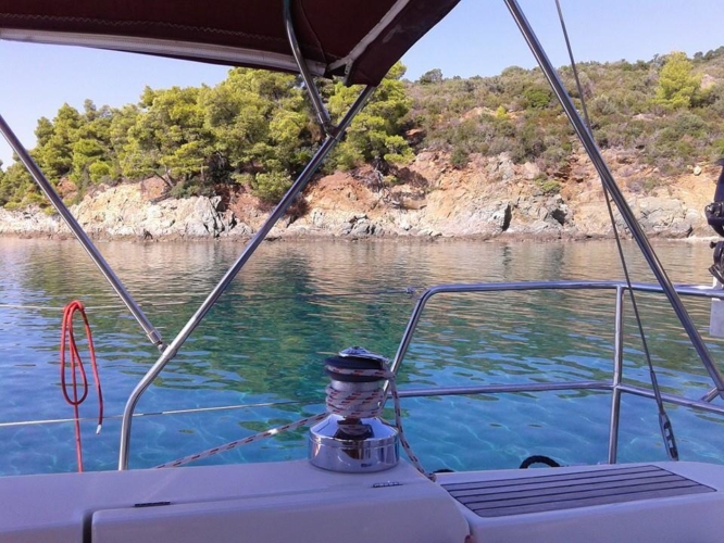 skiathos-sailing-beneteau-393-holidays-11